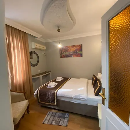 Divan Wooden 2*