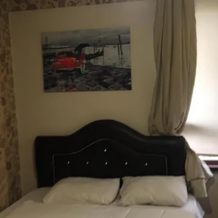 Divan Wooden Alojamento de Acomodação e Pequeno-almoço Istambul