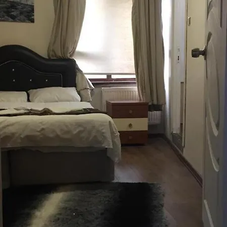 Divan Wooden Istambul