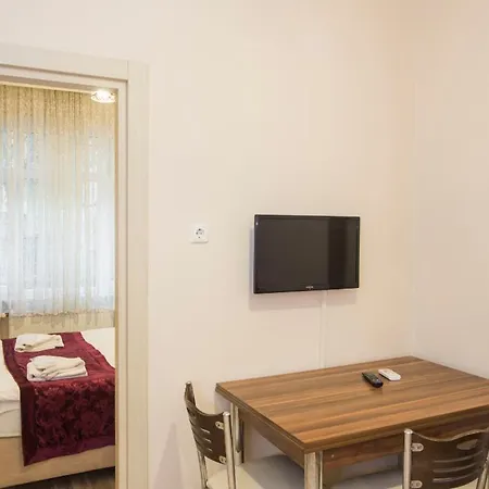 Bed & Breakfast Divan Wooden 2*