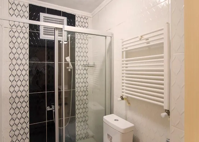 לינה וארוחת בוקר Divan Wooden