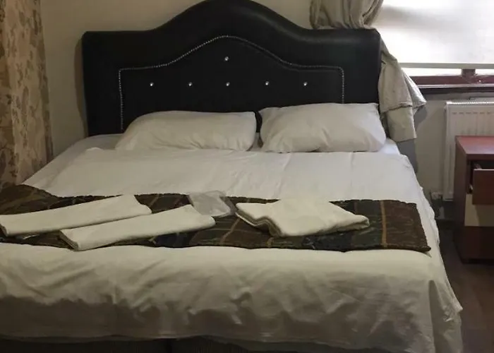 Divan Wooden לינה וארוחת בוקר 2*