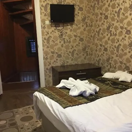 Oda ve Kahvaltı Divan Wooden